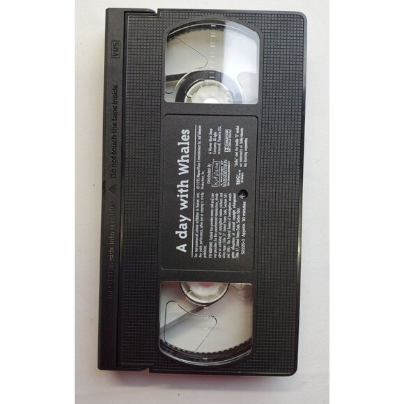Real Animals: A Day With Whales VHS Tape 1995 - Warner Vision - Picture 6 of 6